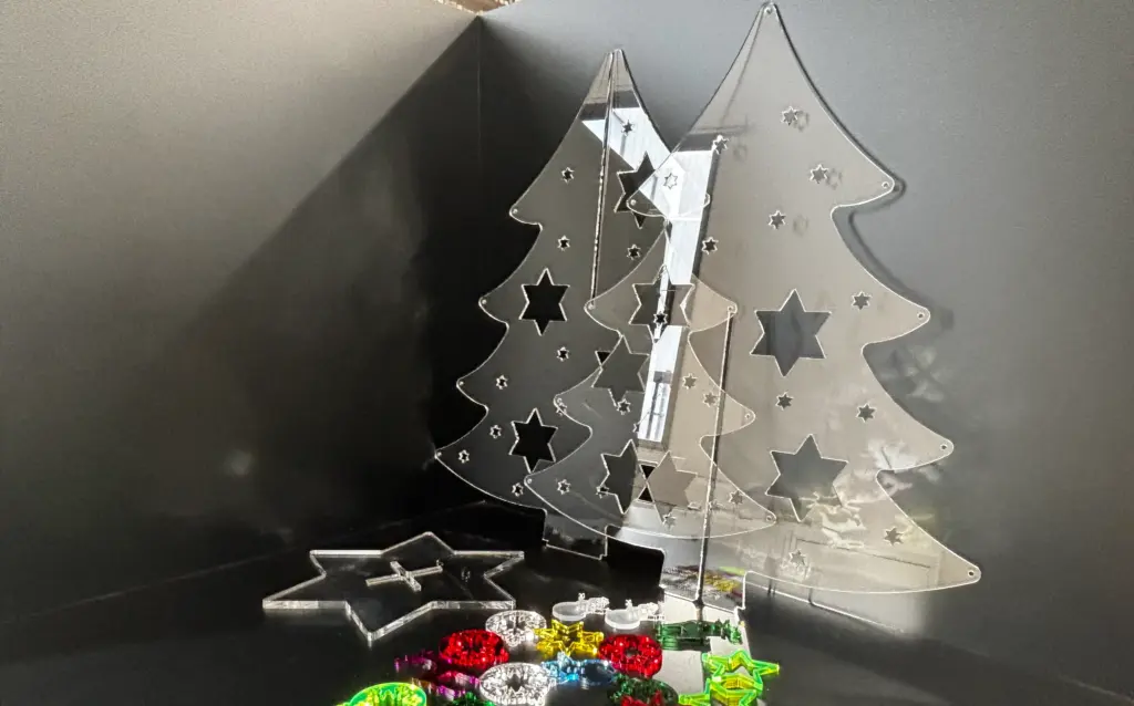 acrylic-christmas-tree